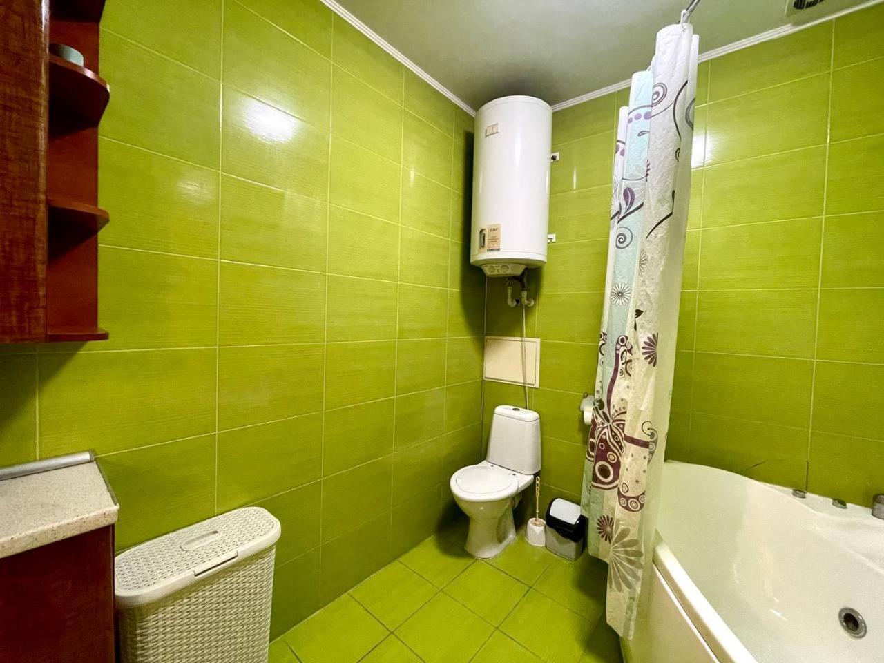 Pavlovskaya Square Apartment Kharkiv Bagian luar foto