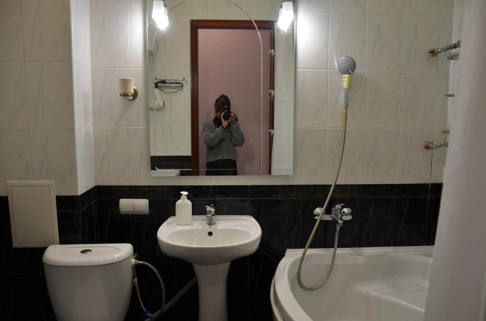 Pavlovskaya Square Apartment Kharkiv Bagian luar foto